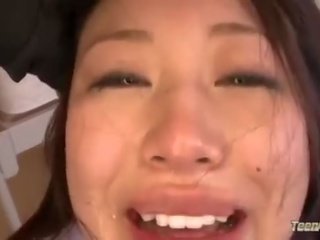 Lover with boýnyndan daňmak getting her mouth and amjagaz fucked by 2 striplings cums to mout